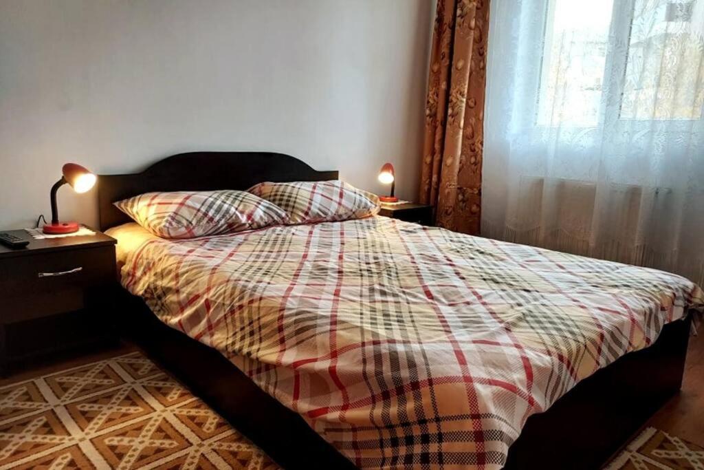 Spacious Flat, With Free Parking & Air Conditioning Floresti  Exterior photo